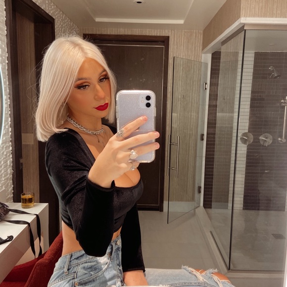 Meet your Posher, Zoe - Picture 1 of 1